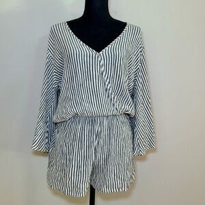 NWT Elan Striped Cover Up Surplice Romper Charcoal and White striped size Medium